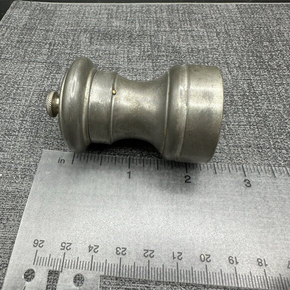 Vintage Pewter Salt & Pepper Shaker Set Empire Pewter Made in Italy Mill Set - Picture 9 of 9